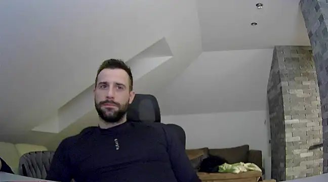 Snapshot of gryzoon chatting on 03.13.25 gryzoon online show from 03.13.25