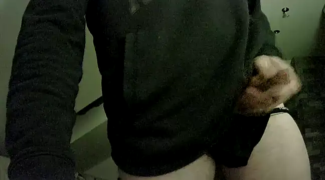 Snapshot of gryzoon chatting on 03.16.25 gryzoon online show from 03.16.25