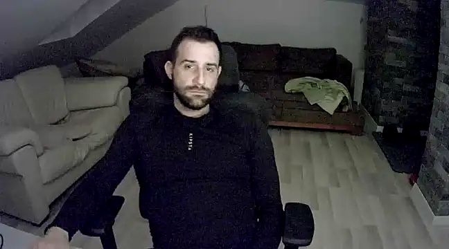 Snapshot of gryzoon chatting on 03.17.25 gryzoon online show from 03.17.25