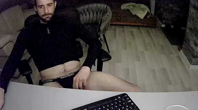 Snapshot of gryzoon chatting on 03.18.25 gryzoon online show from 03.18.25