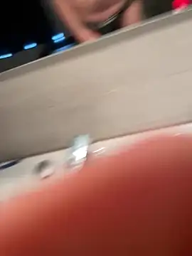 Snapshot of gryzoon chatting on 09.20.25 gryzoon online show from 09.20.25