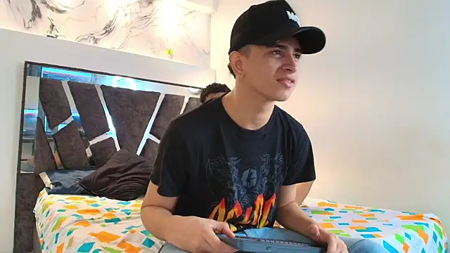 KING OFF BOYS online show from 11.20.25