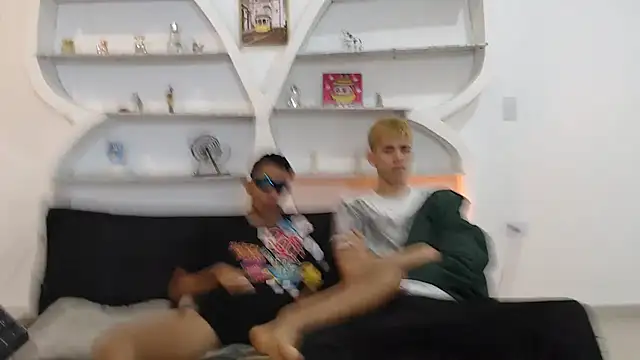 KING OFF BOYS online show from 11.28.25