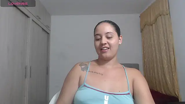 Snapshot of Anthonela_Queen chatting on 10.18.25 Anthonela Queen online show from 10.18.25