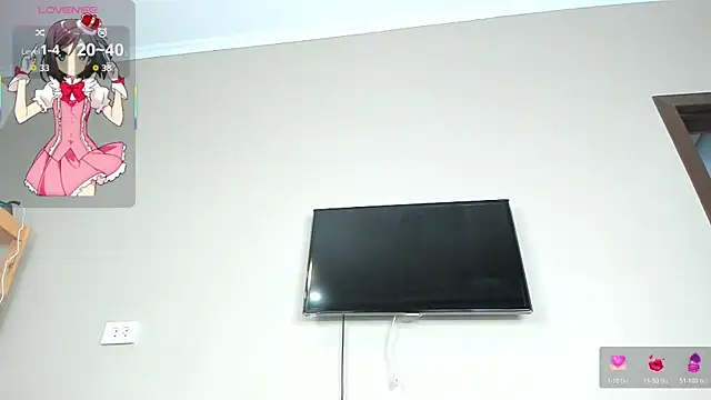 Snapshot of Zirael_swan chatting on 10.24.25 Zirael swan online show from 10.24.25