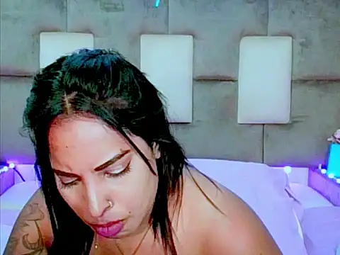 Snapshot of indiantopaz694u chatting on 05.08.26 indiantopaz694u online show from 05.08.26