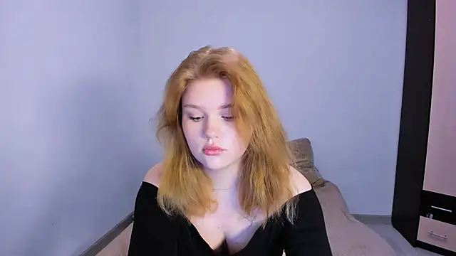 LaseyMoon online show from 11.19.25