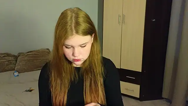 LaseyMoon online show from 02.05.26