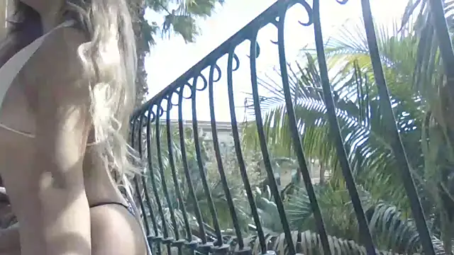 Snapshot of princesskimamii chatting on 03.10.25 princesskimamii online show from 03.10.25