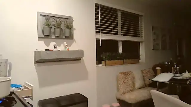 Snapshot of princesskimamii chatting on 11.02.25 princesskimamii online show from 11.02.25