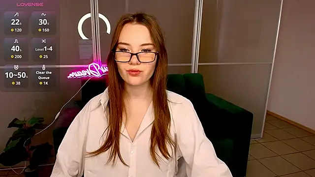 ElenaOconar online show from 10.20.25