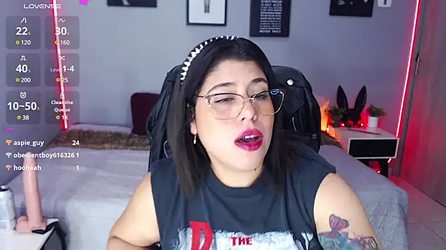 Snapshot of Veronika_metal chatting on 03.05.25 Veronika metal online show from 03.05.25