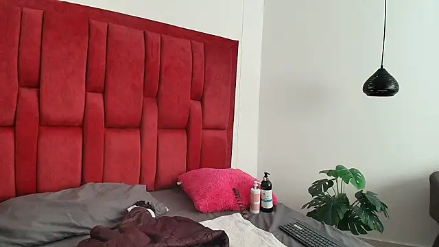 Vaiolett Smith online show from 03.12.25