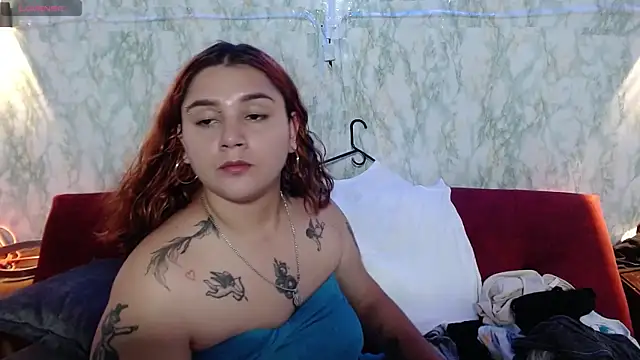 Snapshot of kitty_devourer_ chatting on 03.11.25 kitty devourer online show from 03.11.25