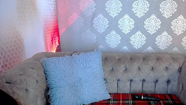 Snapshot of Agata_Grubisic chatting on 07.12.26 Agata Grubisic online show from 07.12.26