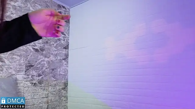 MaeveKuro online show from 10.06.25