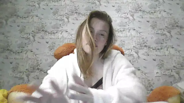Eveline May online show from 02.27.25