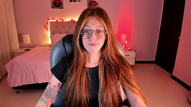 Emily Warren  online show from 04.06.26