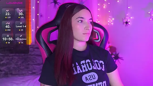 Snapshot of issa_monterrey chatting on 10.22.25 issa monterrey online show from 10.22.25