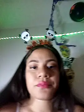 Snapshot of Valen_thompsom_002 chatting on 10.22.25 Valen thompsom 002 online show from 10.22.25