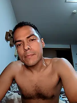 Snapshot of galhegol chatting on 10.21.25 galhegol online show from 10.21.25