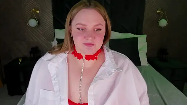 Snapshot of Amy_Hall chatting on 03.04.25 Amy Hall online show from 03.04.25
