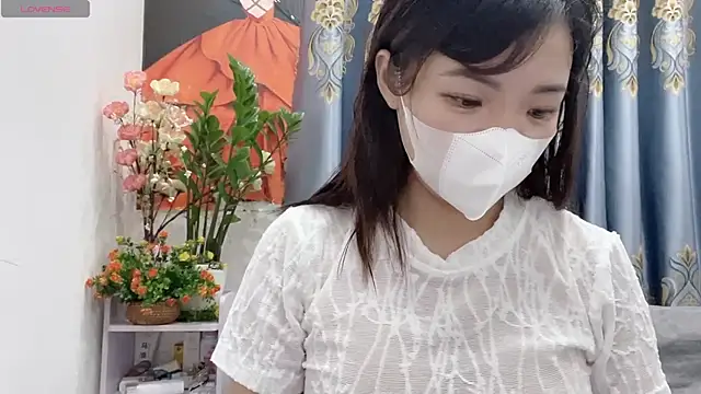 Snapshot of shishi_101 chatting on 09.25.25 shishi 101 online show from 09.25.25