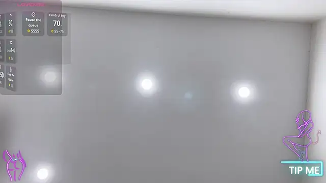 Snapshot of shishi_101 chatting on 10.06.25 shishi 101 online show from 10.06.25