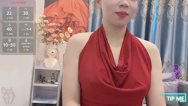 Snapshot of shishi_101 chatting on 10.15.25 shishi 101 online show from 10.15.25