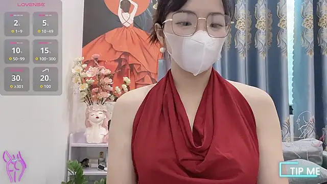 Snapshot of shishi_101 chatting on 10.22.25 shishi 101 online show from 10.22.25