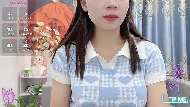 Snapshot of shishi_101 chatting on 11.05.25 shishi 101 online show from 11.05.25