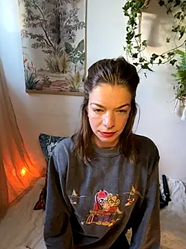 Snapshot of Rosemarie_Blu chatting on 10.19.25 Rosemarie Blu online show from 10.19.25