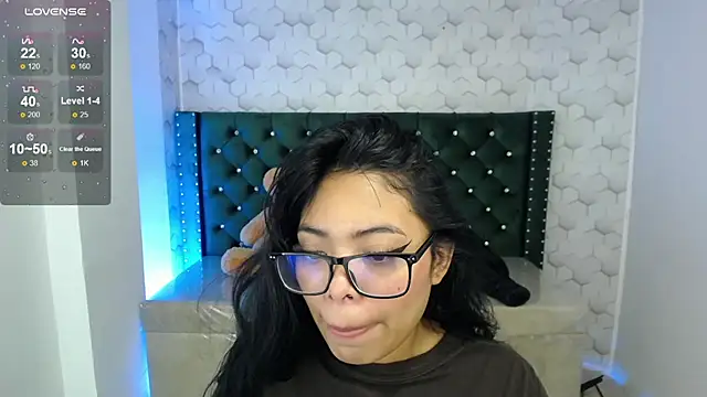 Sarah evansm online show from 09.11.25