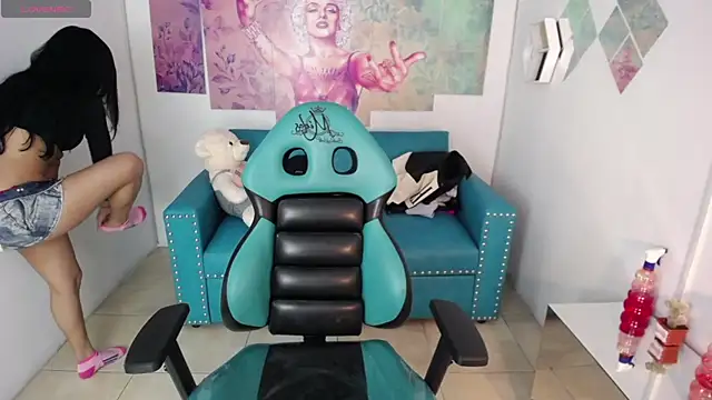 Sarah evansm online show from 09.18.25