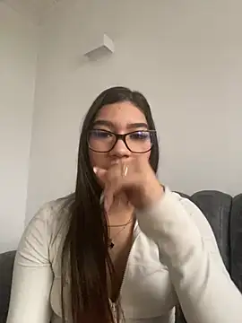 yousweet-Scarett online show from 10.18.25