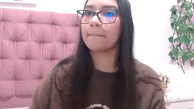 yousweet-Scarett online show from 10.29.25