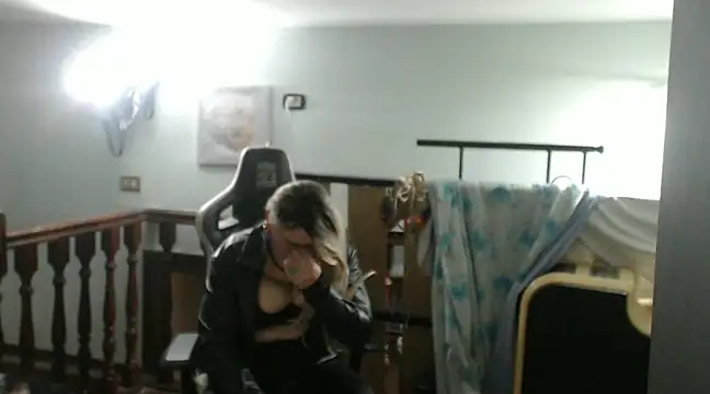 Snapshot of emmex671 chatting on 01.23.25 emmex671 online show from 01.23.25