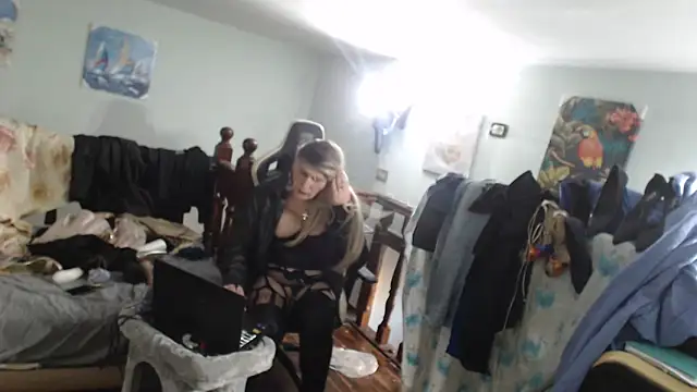 Snapshot of emmex671 chatting on 02.22.25 emmex671 online show from 02.22.25