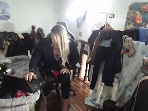 Snapshot of emmex671 chatting on 03.12.25 emmex671 online show from 03.12.25