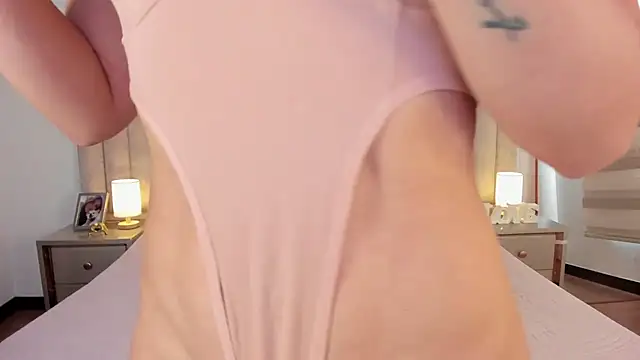 Sophie Restrepo online show from 11.20.25