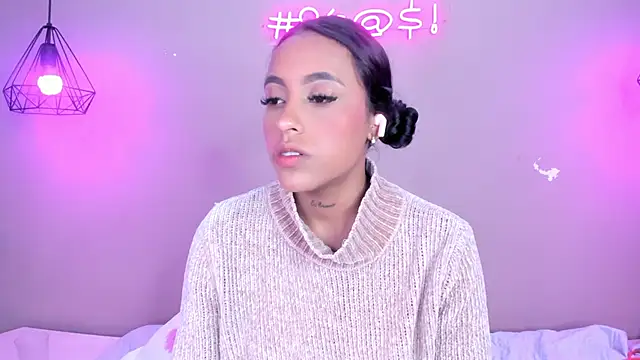 alahia betancurx online show from 03.07.25