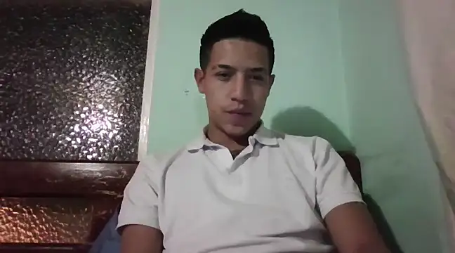 Snapshot of TuVergaRica69 chatting on 03.23.25 TuVergaRica69 online show from 03.23.25