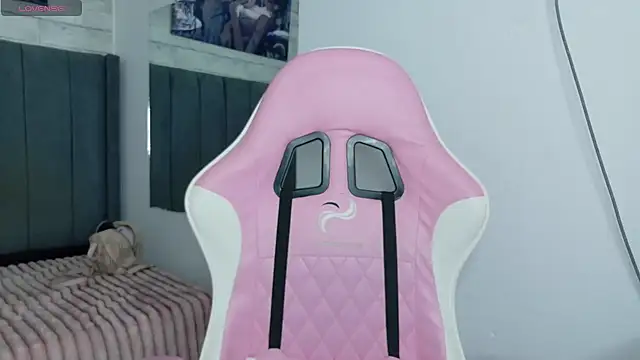 Aida princess online show from 10.20.25