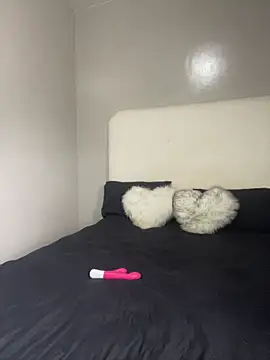 Snapshot of PrincessTamara chatting on 10.20.25 PrincessTamara online show from 10.20.25