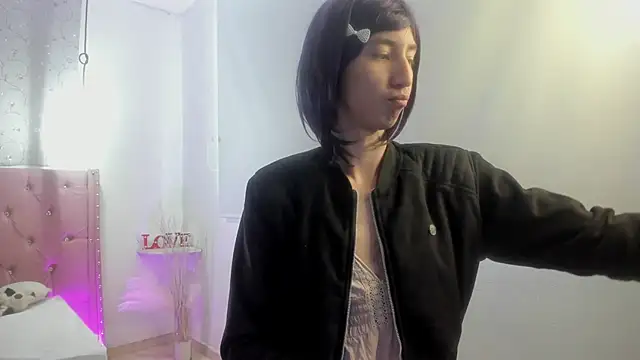 loverisu-coral online show from 03.09.26