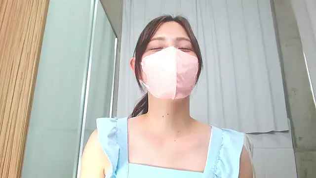 Snapshot of NANA_7 chatting on 09.30.25 NANA 7 online show from 09.30.25