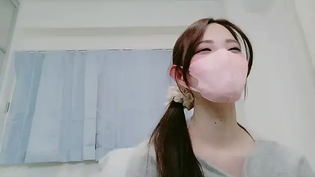 Snapshot of NANA_7 chatting on 11.26.25 NANA 7 online show from 11.26.25