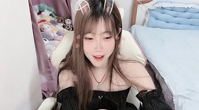 Snapshot of vivian-vv chatting on 03.09.25 vivian-vv online show from 03.09.25