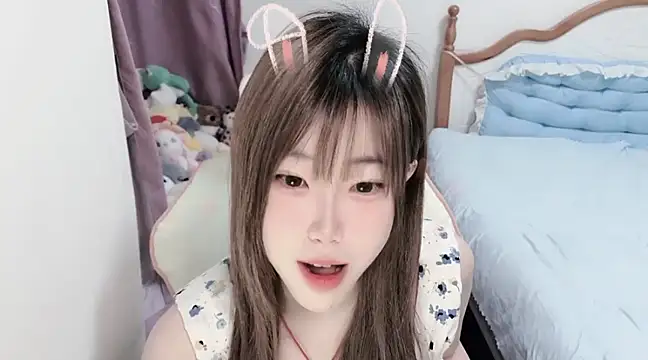 Snapshot of vivian-vv chatting on 03.11.25 vivian-vv online show from 03.11.25