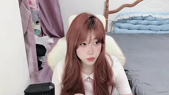 Snapshot of vivian-vv chatting on 09.26.25 vivian-vv online show from 09.26.25